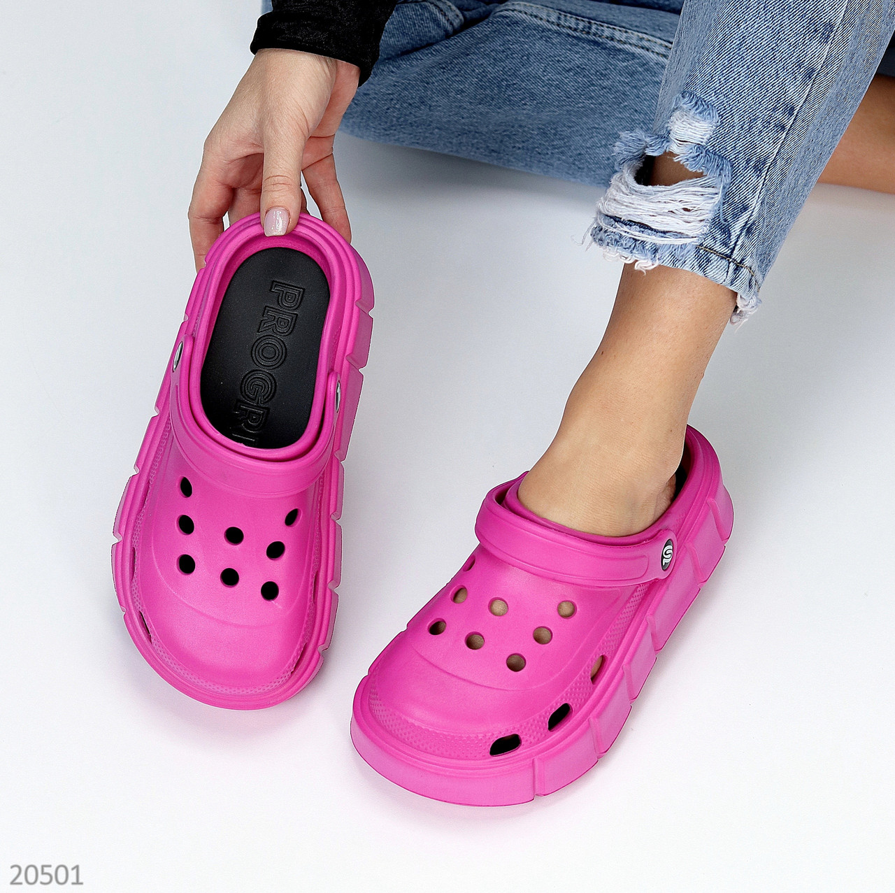 Неймовірно зручні рожеві крокси Crocs - вибери собі відтінок до душі 😻