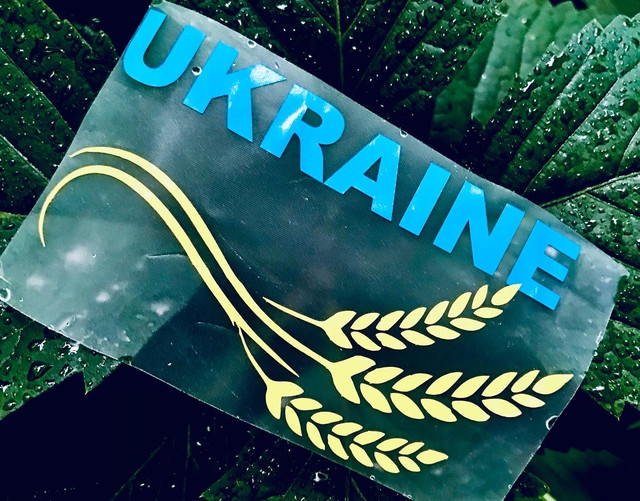 Наліпки на авто