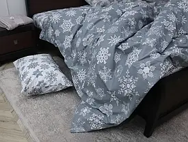 Постільна білизна сірого кольору зі сніжинками 150*220 полуторна бавовняна комбінована з бязі Gold для зими Черешенька ТМ, фото 4