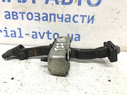 Обмежувач двері передній правий Toyota Avensis 2009-2018 6861005051 (Арт.31200)