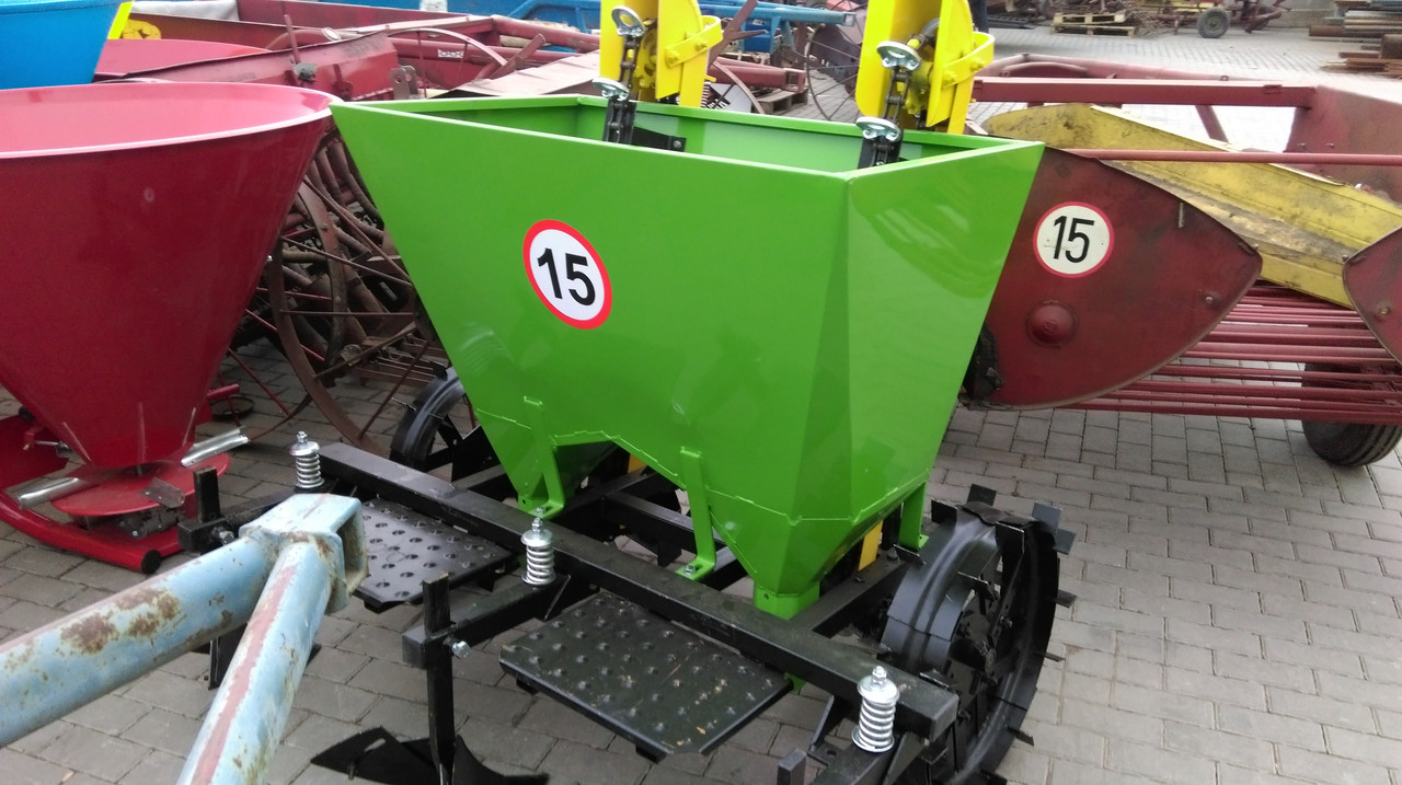 Картоплесаджалка дворядна AGROMECH (180 л, 60 см)