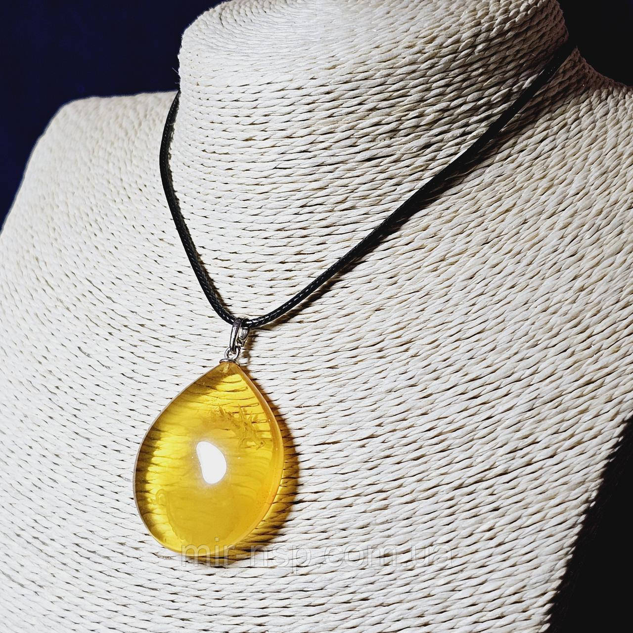 Кулон 100% натуральний бурштин вага 6,1 г вирізаний дракон підвіс срібло 925, фото 1