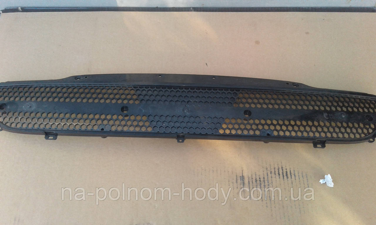 Решетка радиатора Daewoo Lanos