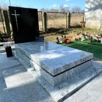 Європейський пам’ятник з італійського граніту 1000*2000