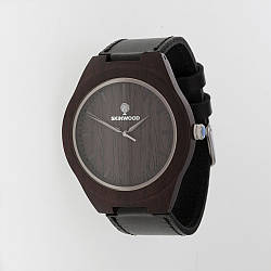 Наручний годинник з дерева Skinwood Black індивідуальним гравіюванням на задній кришці за вашим бажанням.