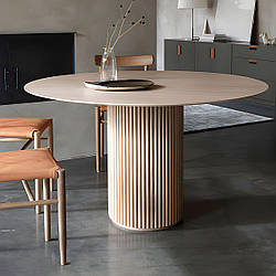 Дизайнерський круглий стіл "Батл" з масиву дерева ясен