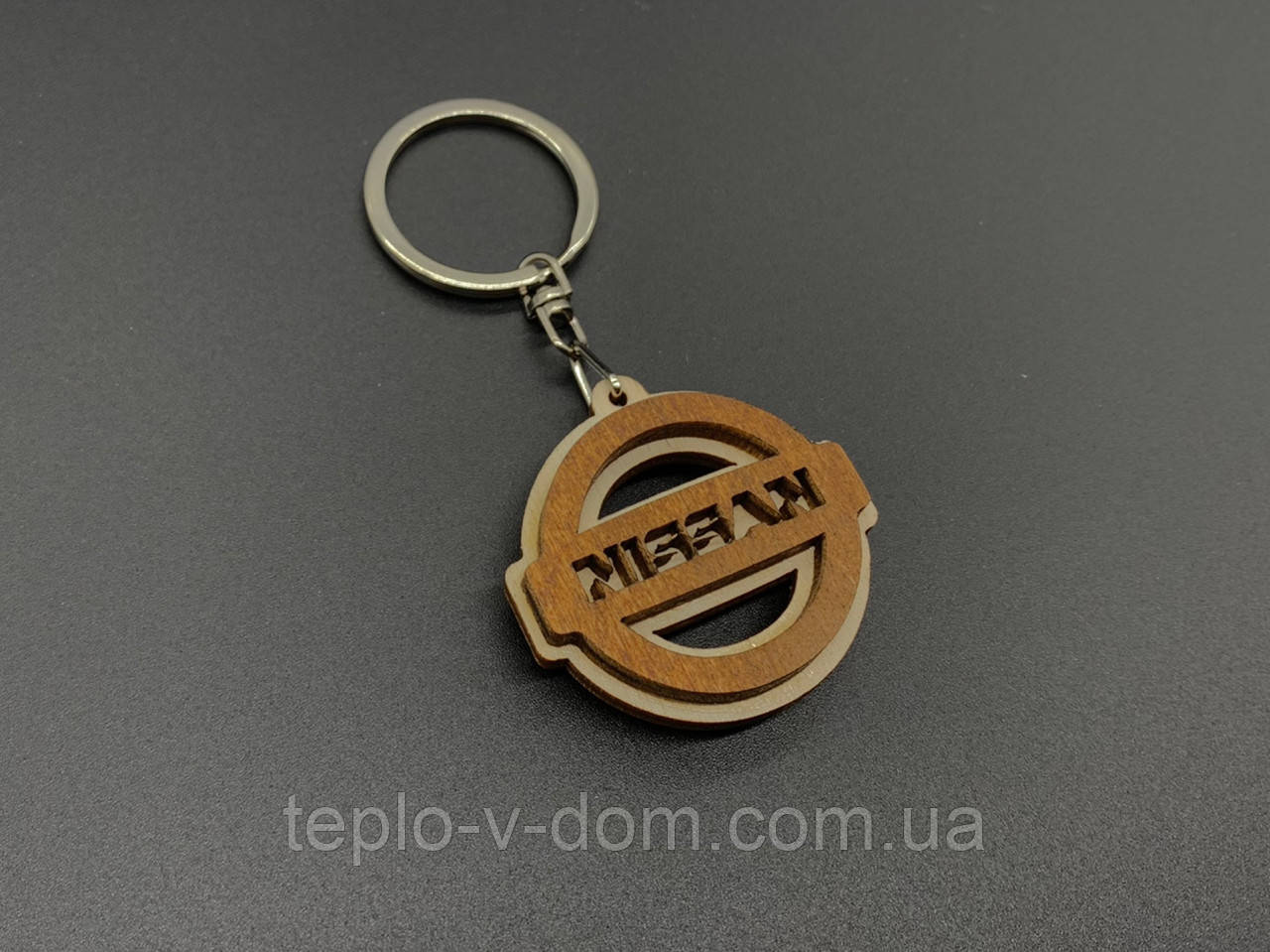 Брелок дерев'яний Nissan. 4.5 см