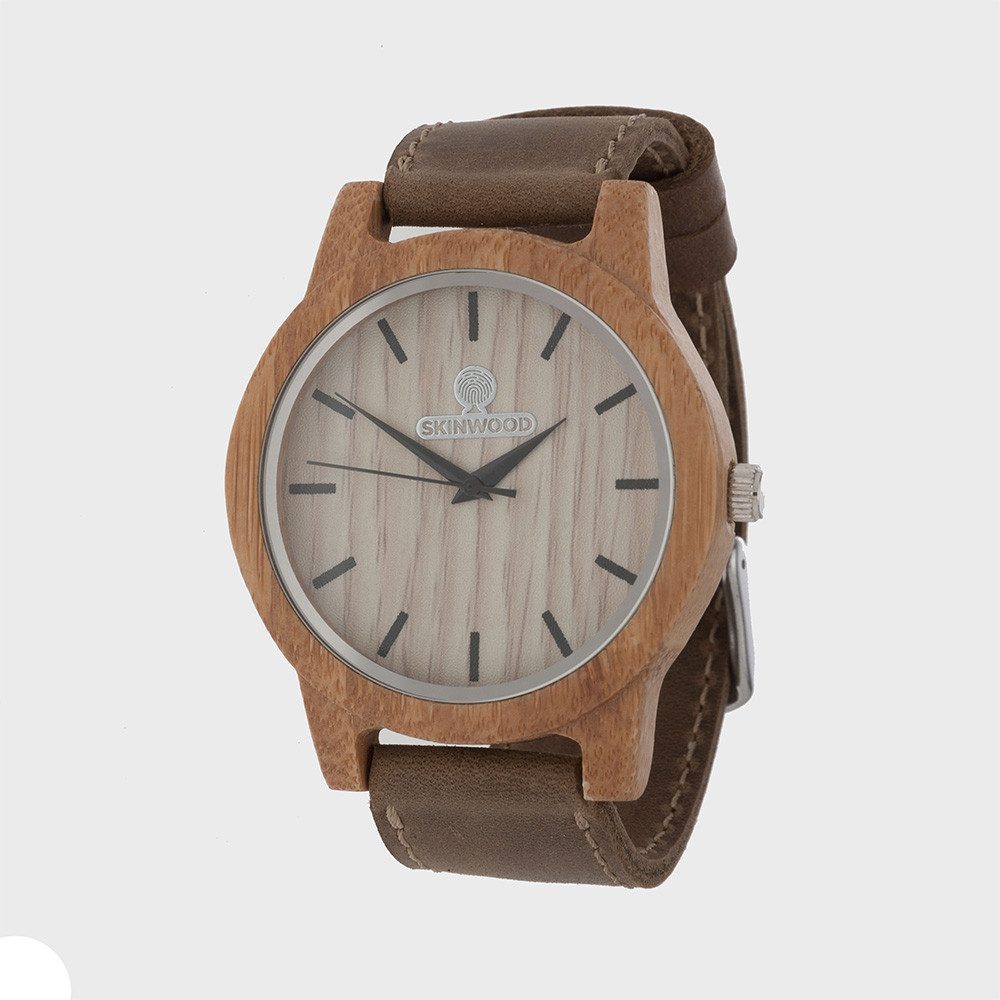 Дерев'яний наручний годинник SkinWood White з індивідуальним гравіюванням на задній кришці за вашим бажанням.