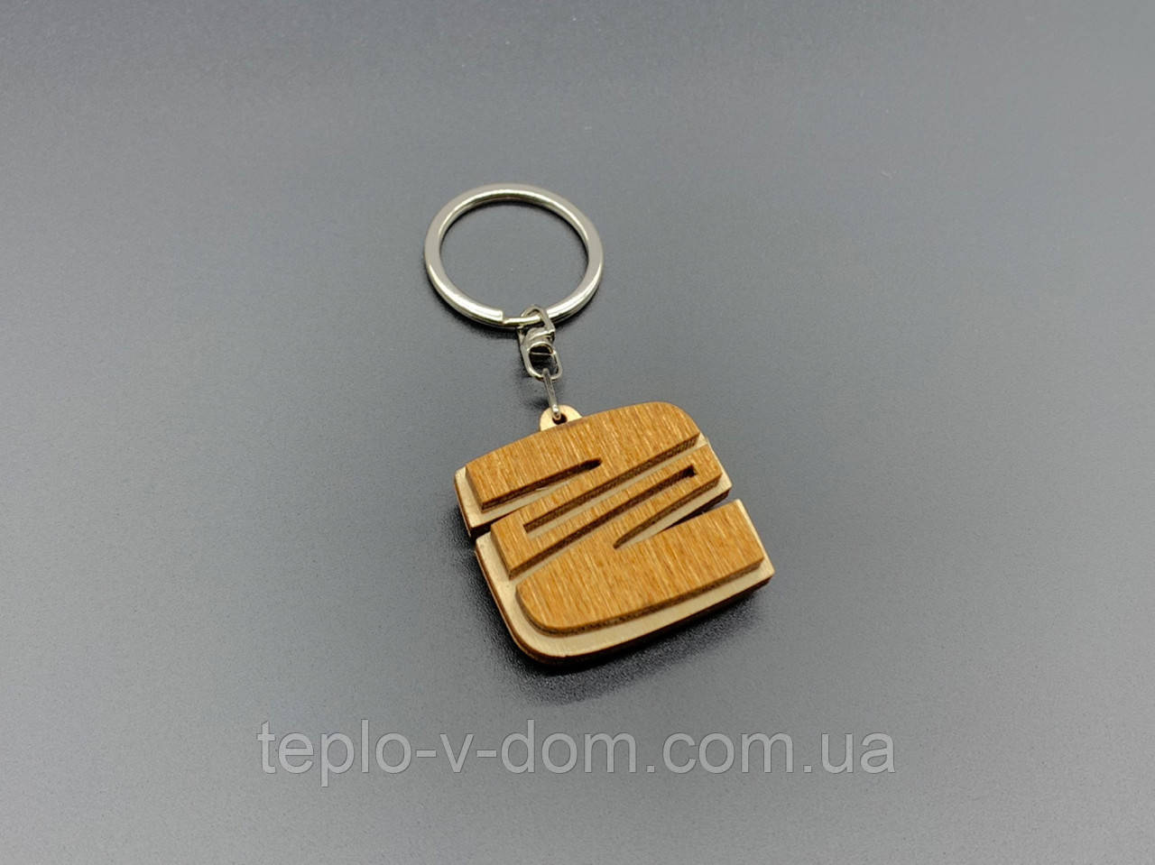 Брелок дерев'яний Seat. 4см