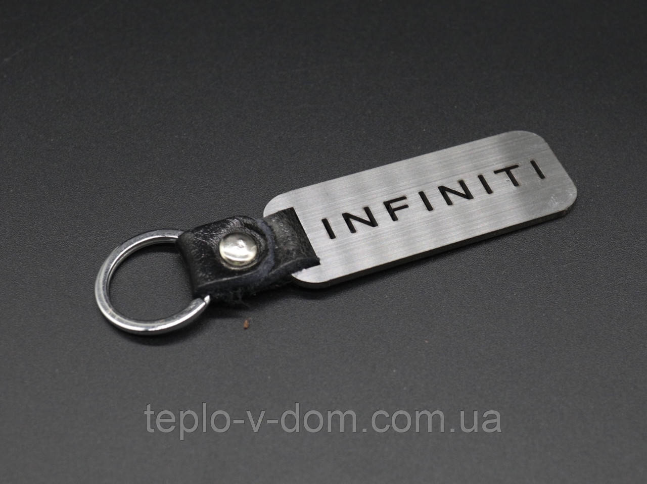 Брелок металевий. Infiniti. 10х2,5см