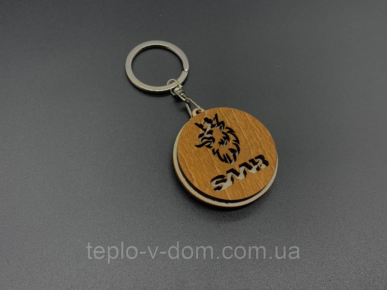 Брелок деревянный Saab. 4.5см