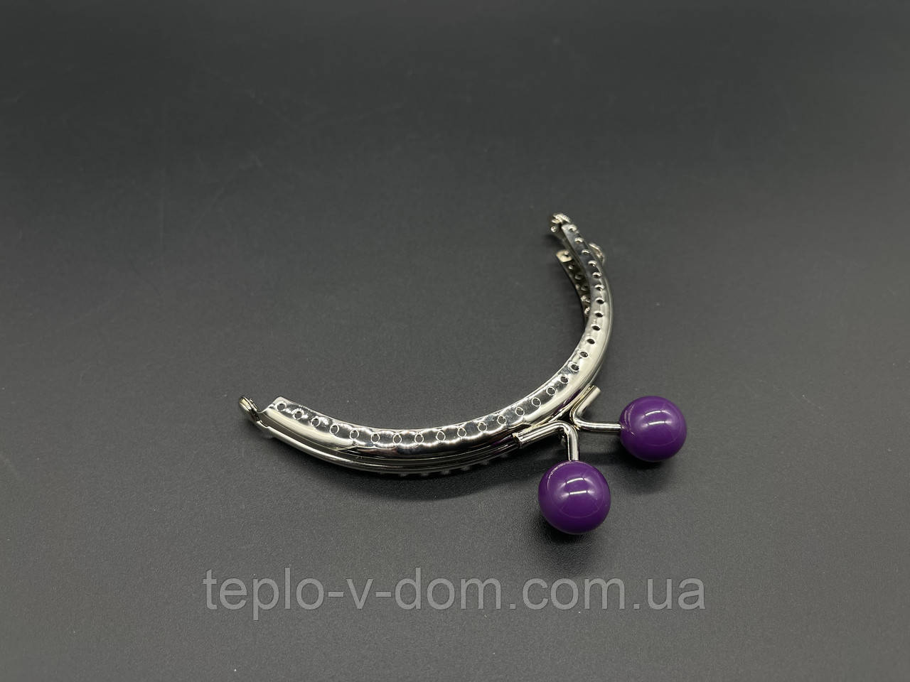 Фермуар. Колір "срібло". 10.5см.