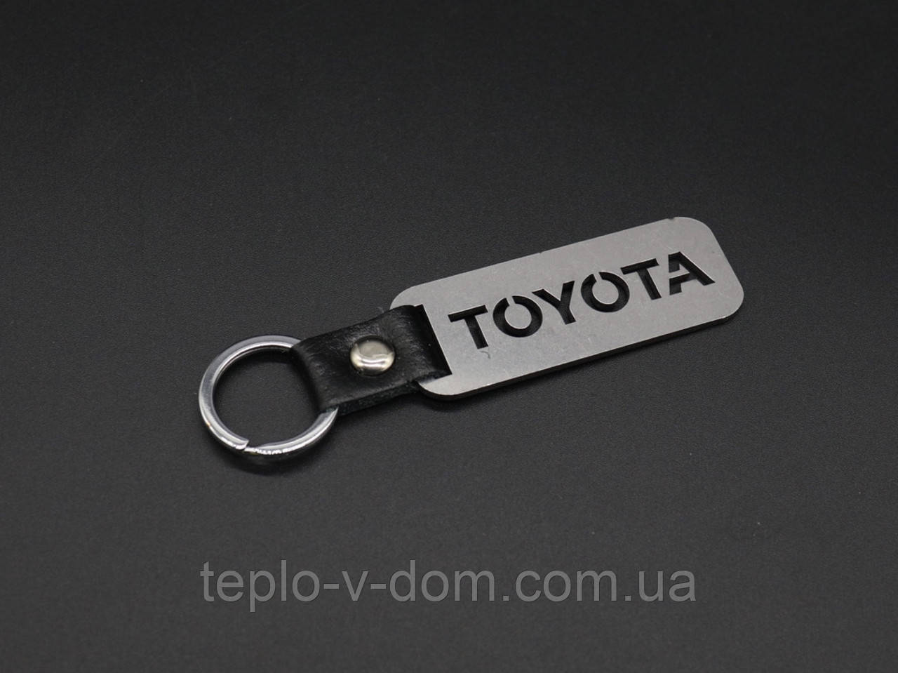 Брелок металевий. Toyota. 10х2,5см