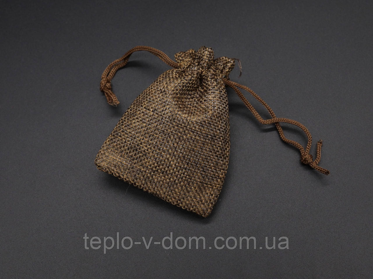 Подарунковий мішечок з мішковини на затяжках. Колір коричневий. 7х9см