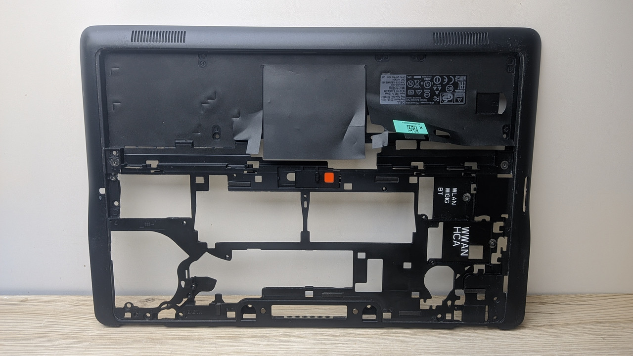 Dell Latitude E7250 Корпус D (Нижня частина корпусу) бу #