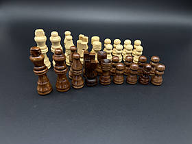Комплект шахових фігур із дерева