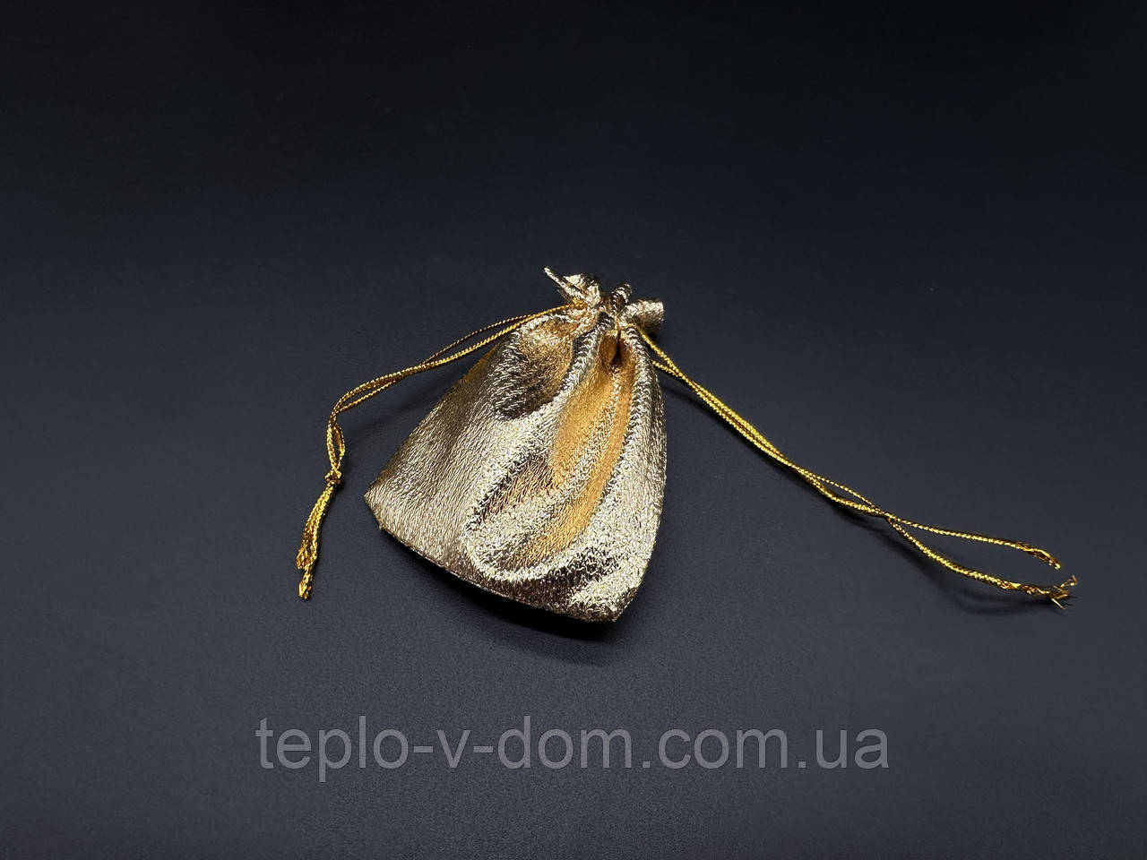 Подарунковий мішечок на затяжках. Колір золотий. 7х9см