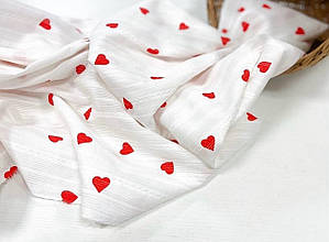 Батист (бавовняна тканина), з вишивкою, щільність 90г/м2, ширина 145см, червоні серця на білому