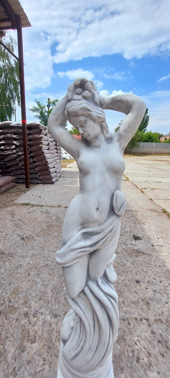 Велика садова фігура, скульптура, статуетка Венера з квіткою для декору саду з цементу, ручної роботи 84 смУКР