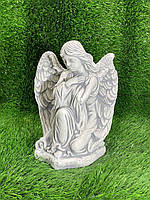 Садовая фигура Ангел с крыльями серого цвета, садово-парковая статуэтка девочки с крыльями на коленях. УКР