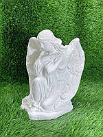 Садовая фигура Ангел с крыльями белого цвета, садово-парковая статуэтка девочки с крыльями на коленях. УКР