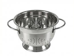 Друшляк нерж. 24 см з ручками 4,7 л на підставці "One Chef"