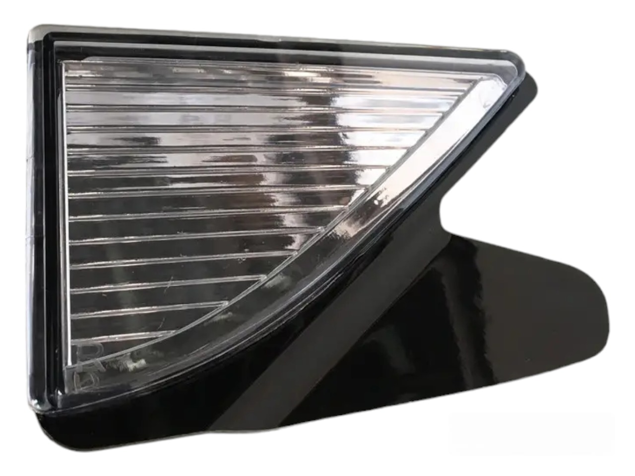 Відбивач переднього бампера правий VW Passat b8 USA 561-941-778-C, фото 1