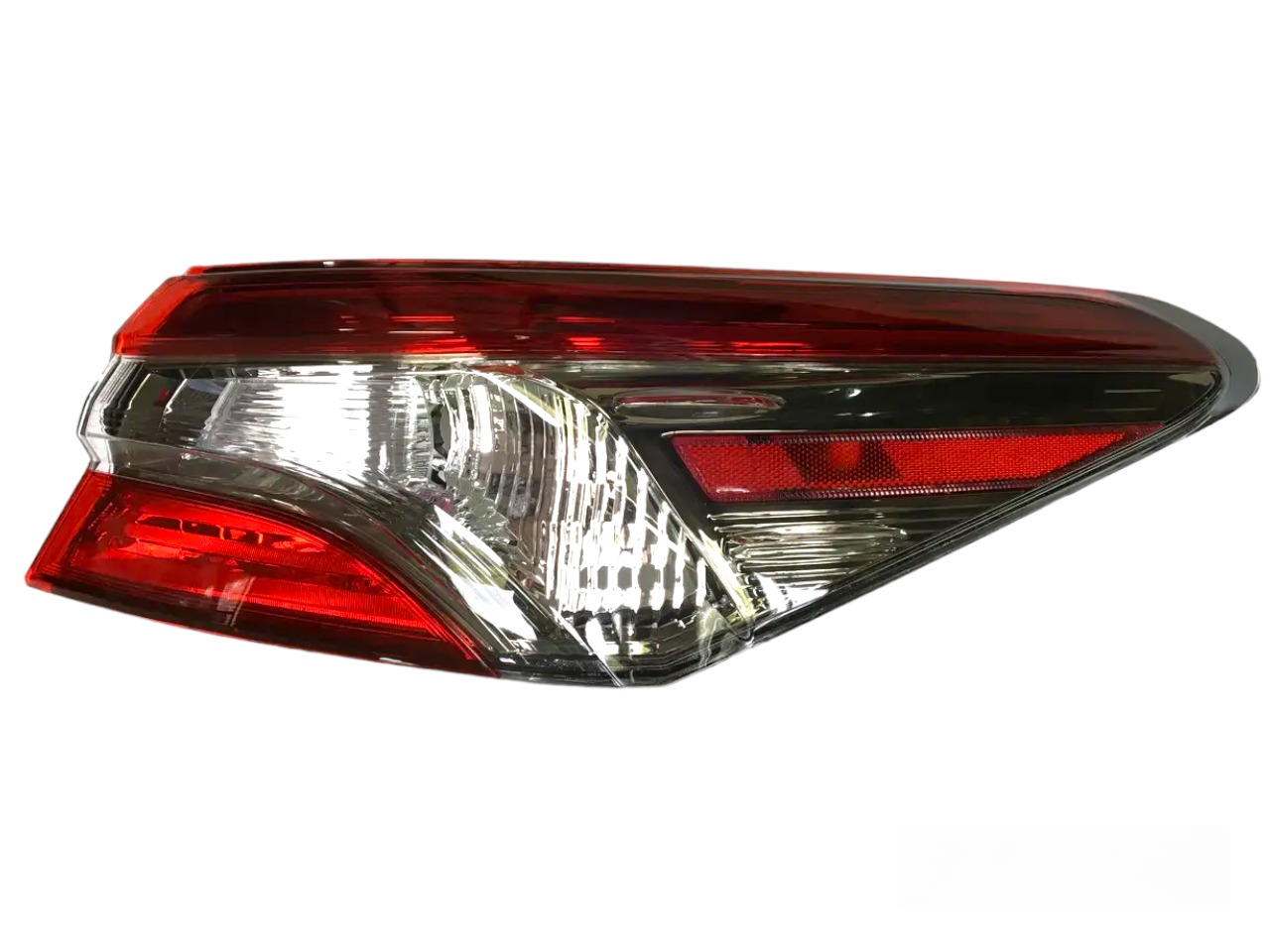 Ліхтар зовнішній Toyota Camry V70 2018-2020 USA LE/SE правий 81550-06730