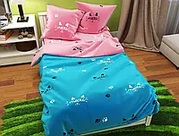 Блакитний двоколірний комплект сімейної постільної білизни написи Мяу з котячими лапками з Бязі від виробника Черешенька