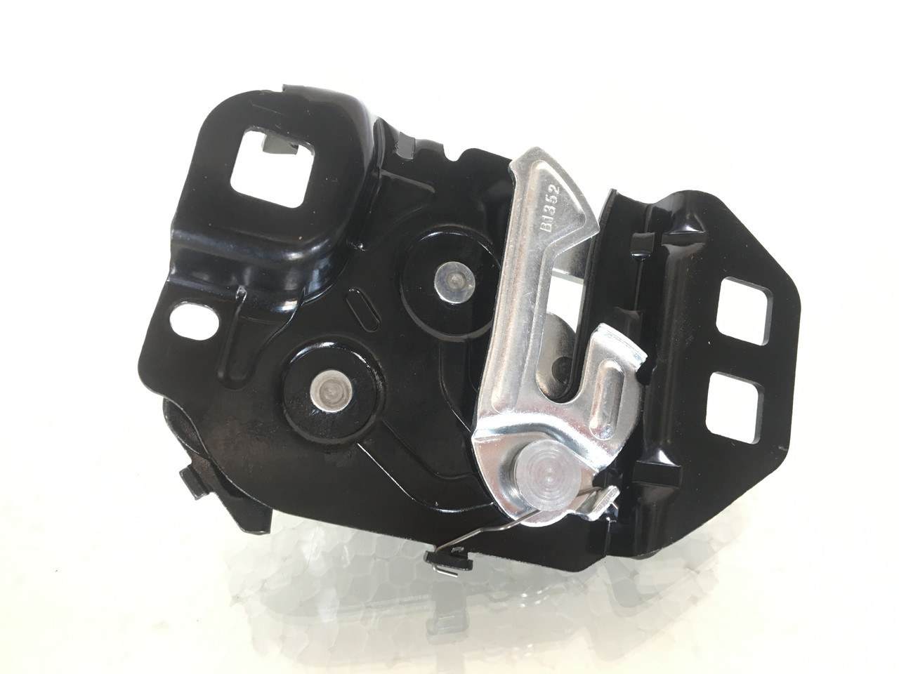 Замок капота правий Ford Fusion mk5 2013-2020 DS7Z-16700-C