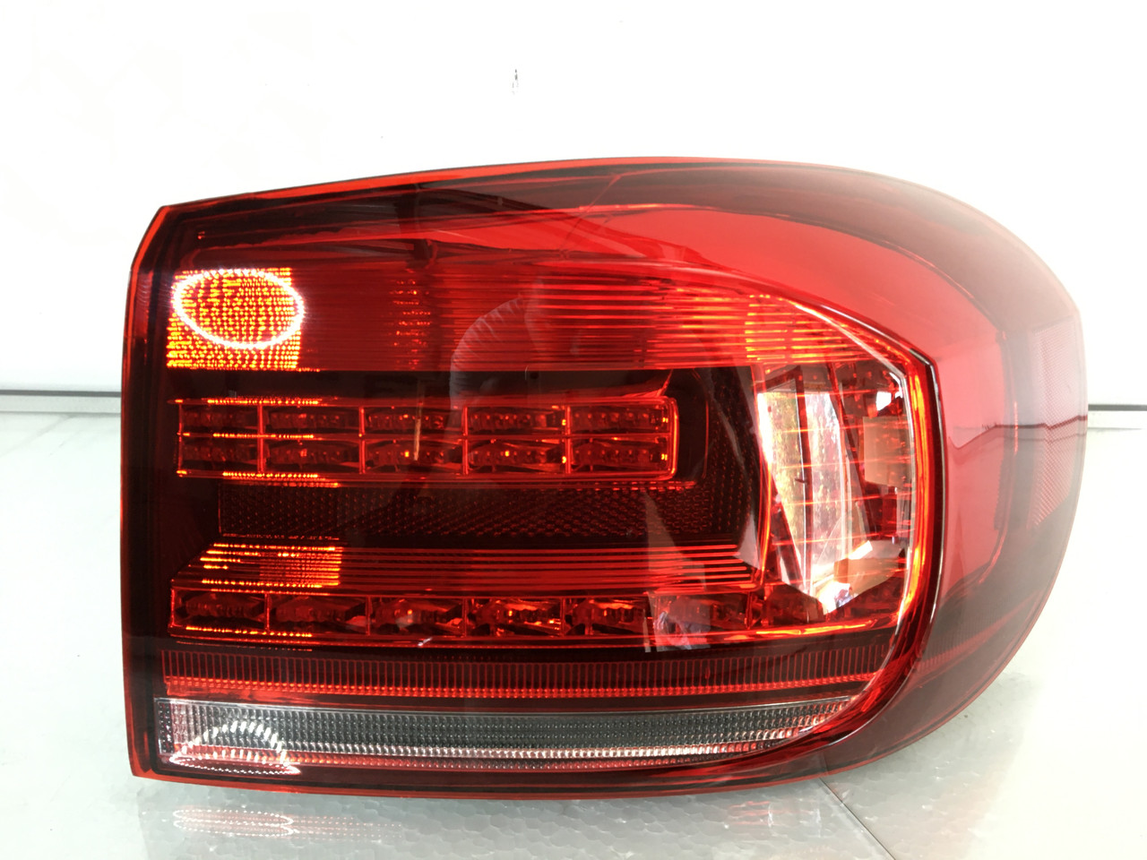 Ліхтар зовнішній крило правий VW Tiguan 12-17 5N0945096R, 5N0945096Q