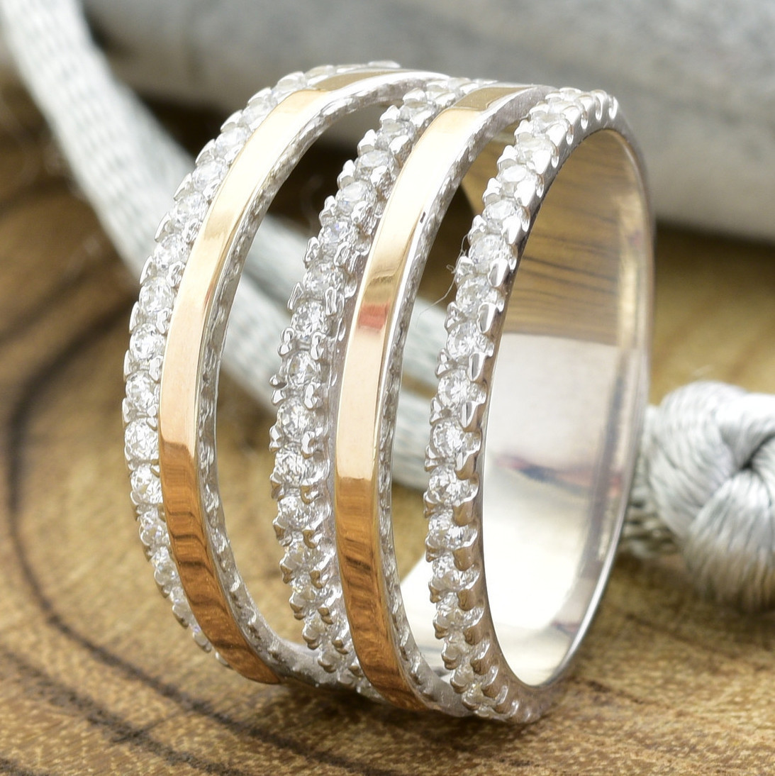 Каблучка срібна жіноча з золотом 1183БС вставка білі фіаніти розмір 18, фото 1