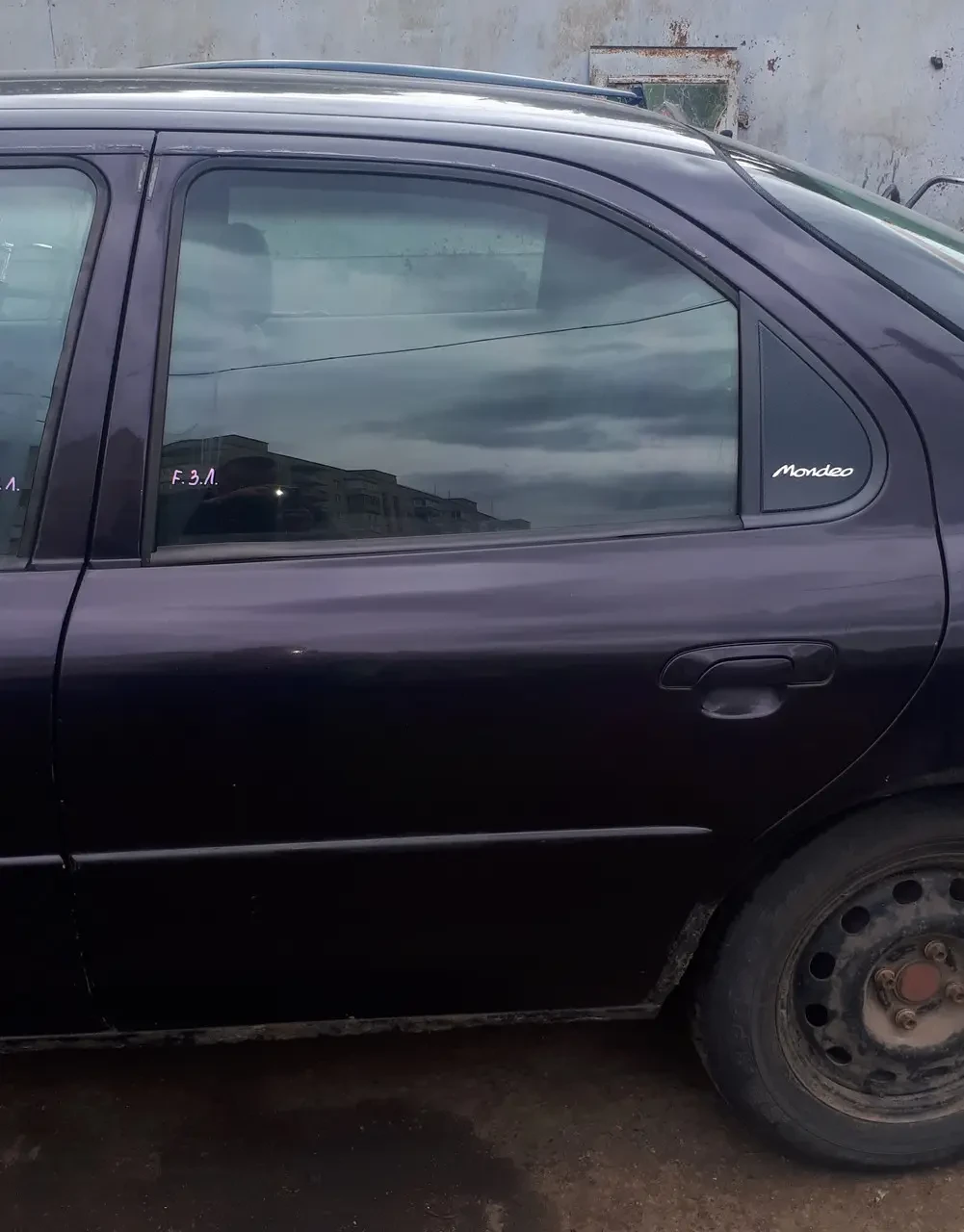 Двері задня ліва Форд Мондео Ford Mondeo 2