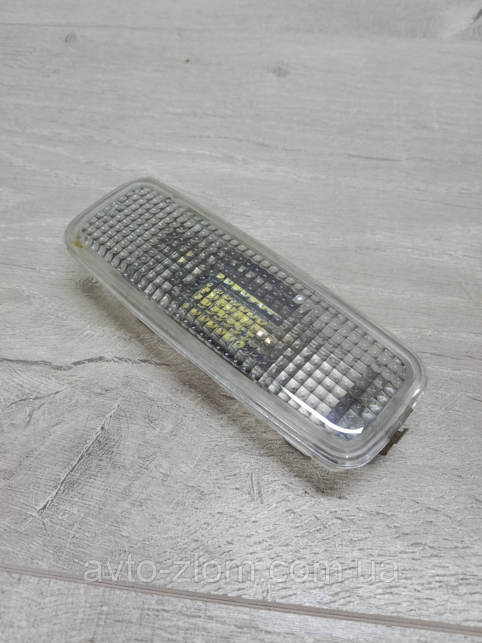Плафон салону Audi A4 B6, A6 C5. Ауді А4 Б5 А6 Ц5. 8L0947105A.