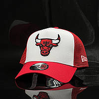 Оригінальна червона кепказ сіткою New Era NBA Chicago Bulls Trucker