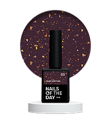 Вітражна база для нігтів з золотою поталлю NAILSOFTHEDAY Malbec base potal 05, 10 мл