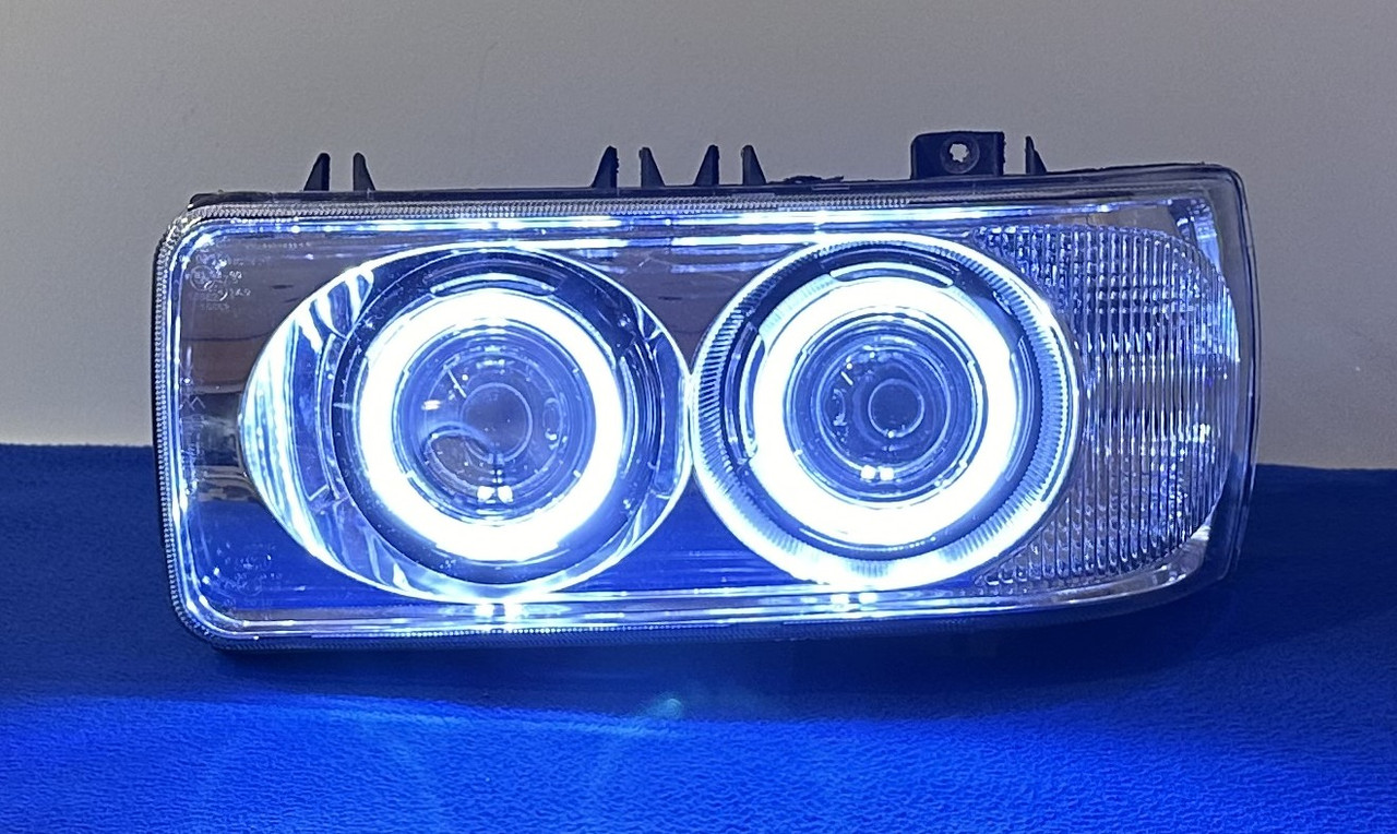 Оригінальні лінзи з підсвіткою Hella на DAF 105, фото 1