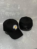 Черная кепка с вышивкой ромашки (женская кепка)