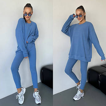 Жіночий костюм з вільною кофтою