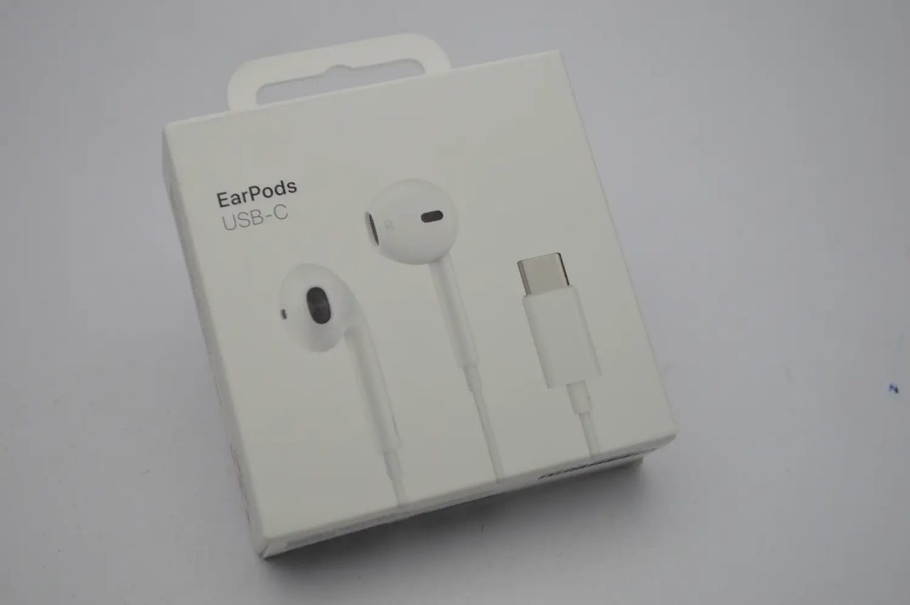 Гарнітура провідна EarPods (Type-C connector) (MTJY3) White