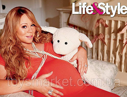 Мерайя Кері і милий плюшевий баранчик