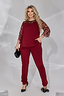 Костюм женский брючный праздничный бордовый с кружевными рукавами большого размера 50-60. 105901
