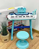 Дитяче піаніно-синтезатор на ніжках з мікрофоном Electronic Piano 883, стільчик, підсвітка, запис звуку, звукові ефекти, бірюзовий, фото 2