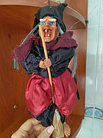 Баба Яга (сміється, очі світяться)