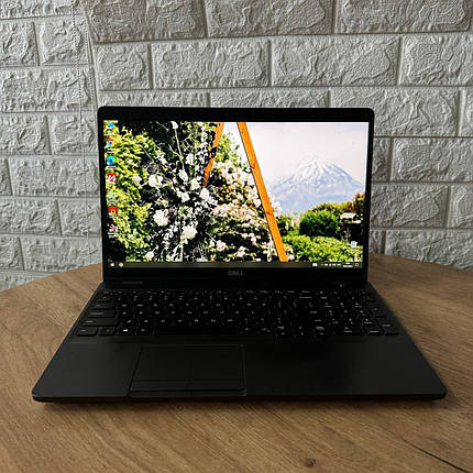 Б/в Ноутбук Dell Precision 3541 15.6" 1920x1080| Core i7-9850H| 32 GB RAM| 512 GB SSD| Quadro P620 4GB, фото 1
