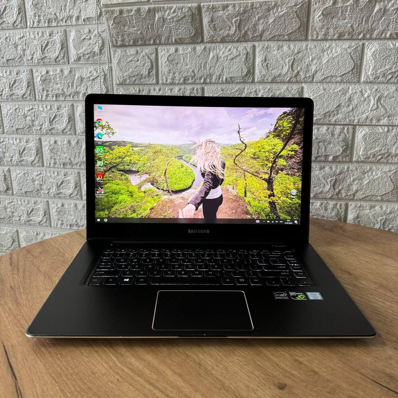 Б/в Ігровий ноутбук Samsung NP940Z5L-X03US 15.6" 3840x2160 Touch| i7-6700HQ| 16GB RAM| 256GB SSD| GTX 950M 2GB