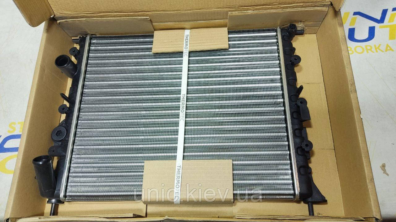 Радіатор охолодження Рено Логан, Меган, Сценік, Сандеро новий D7R003TT