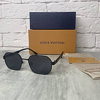 Солнцезащитные очки женские Louis Vuitton C 249 черный в комплекте с футляром