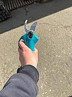 Акумуляторний секатор-ножиці на 2 акумулятори в кейсі 12V Li-ion для обрізання гілок і дерев, фото 6