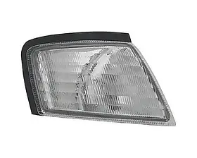 Вказівник повороту правий Nissan Primera 96-99 P11/W11 (TYC) білий 261302F000
